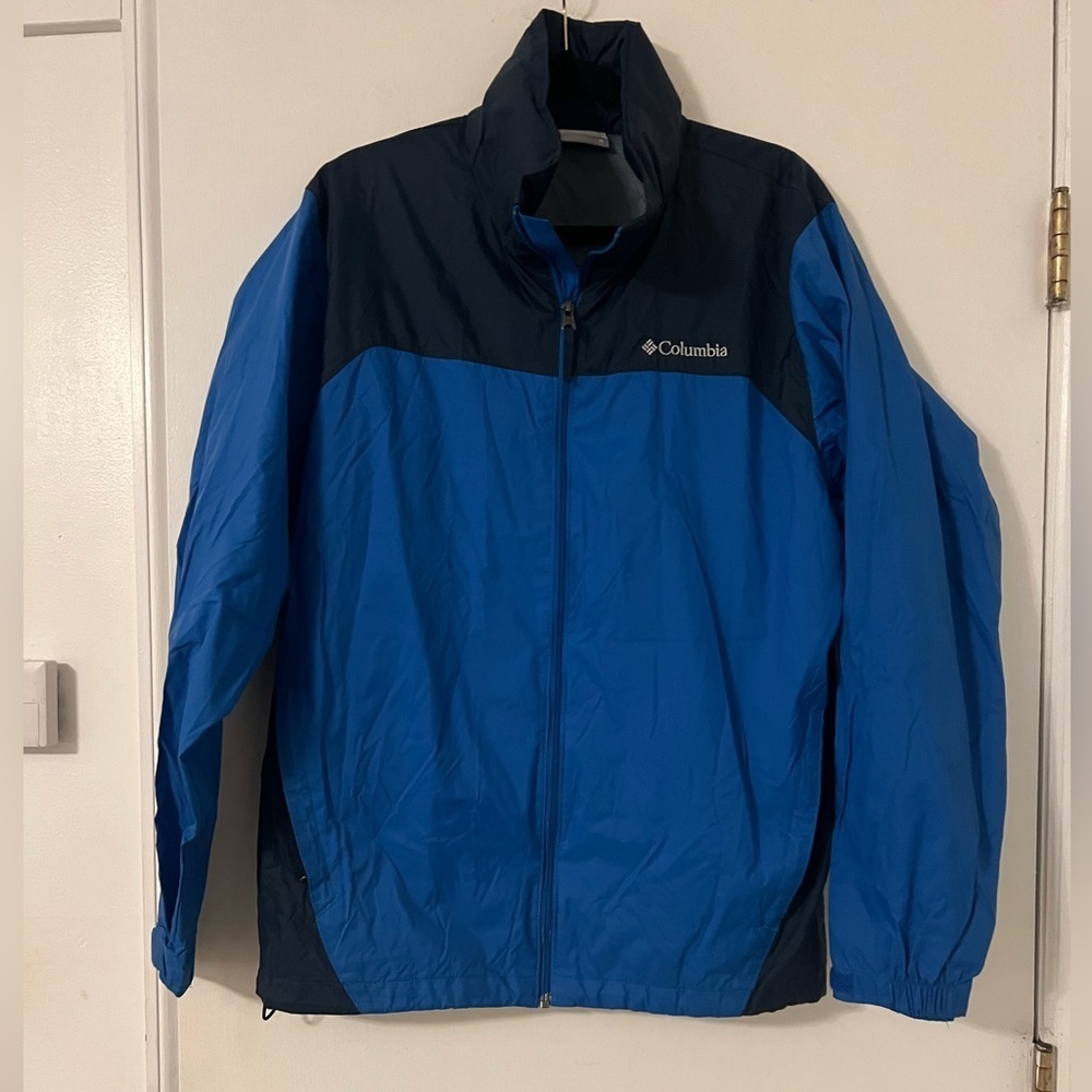 Columbia Blue and Black Windbreaker Jacket size M (X105)